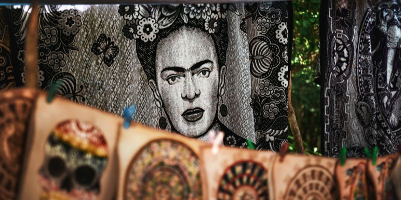 Frida Kahlo in mostra a Padova: l'artista diventata icona pop