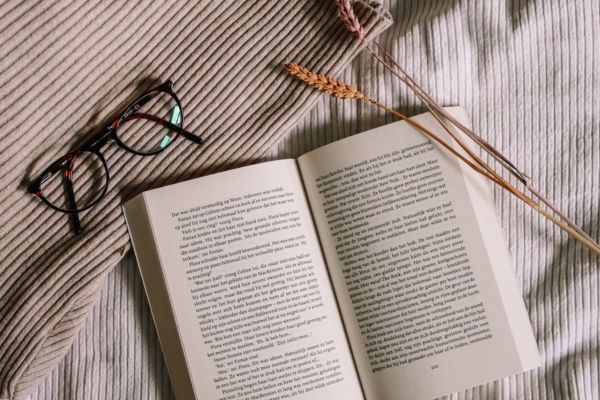 Emmanuel Carrere al lavoro su un altro libro