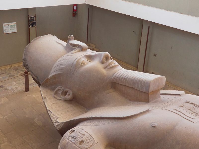 Ramses II, scoperta la metà mancante della statua del faraone
