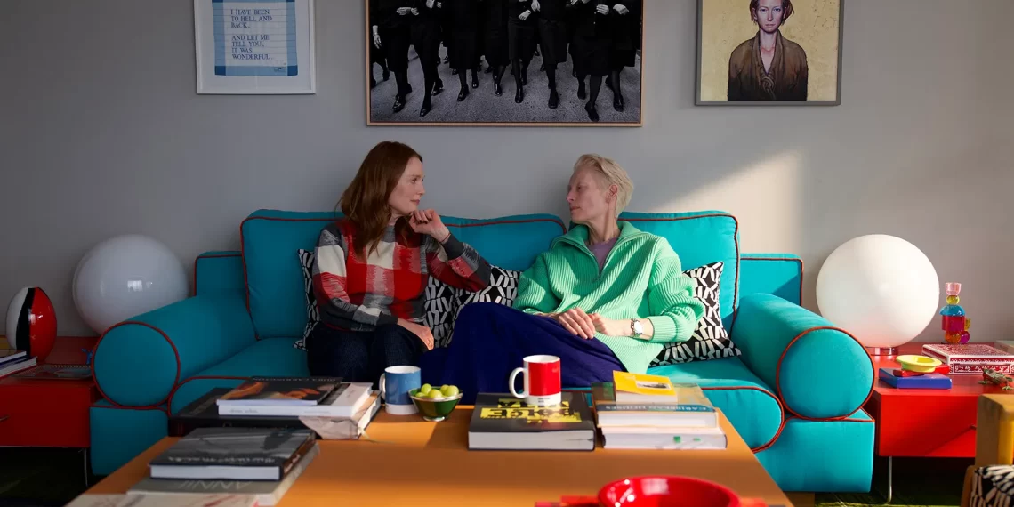 Venezia 81 – La stanza accanto: il diritto alla morte secondo Almodovar